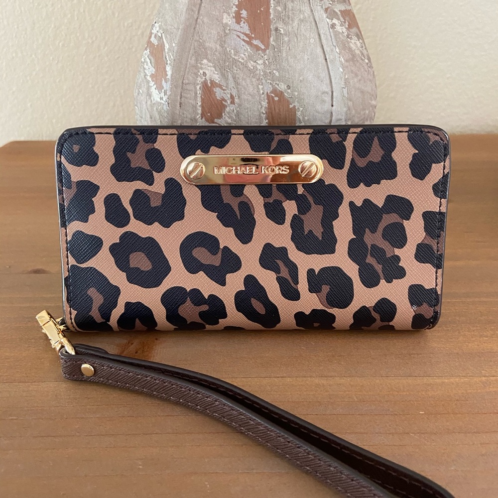 Michael Kors wallet/wristlet